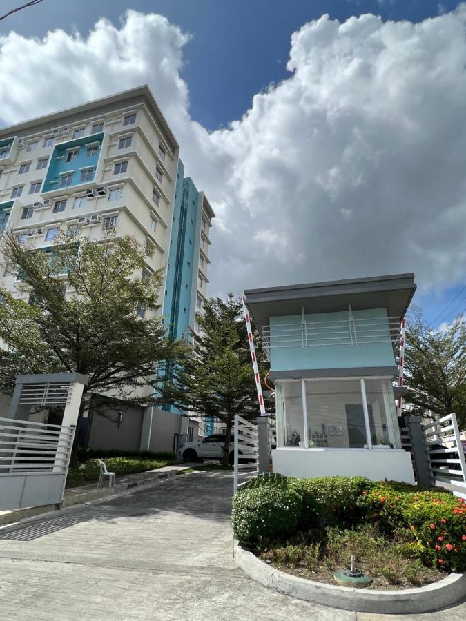 City Center - Front Of Iloilo Esplanade 2Br Condo Eksteriør billede