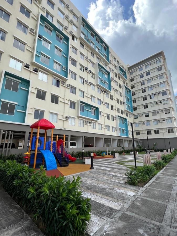 City Center - Front Of Iloilo Esplanade 2Br Condo Eksteriør billede