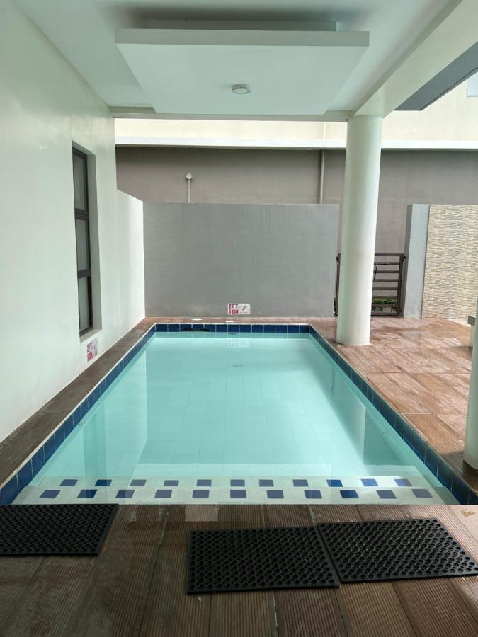 City Center - Front Of Iloilo Esplanade 2Br Condo Eksteriør billede