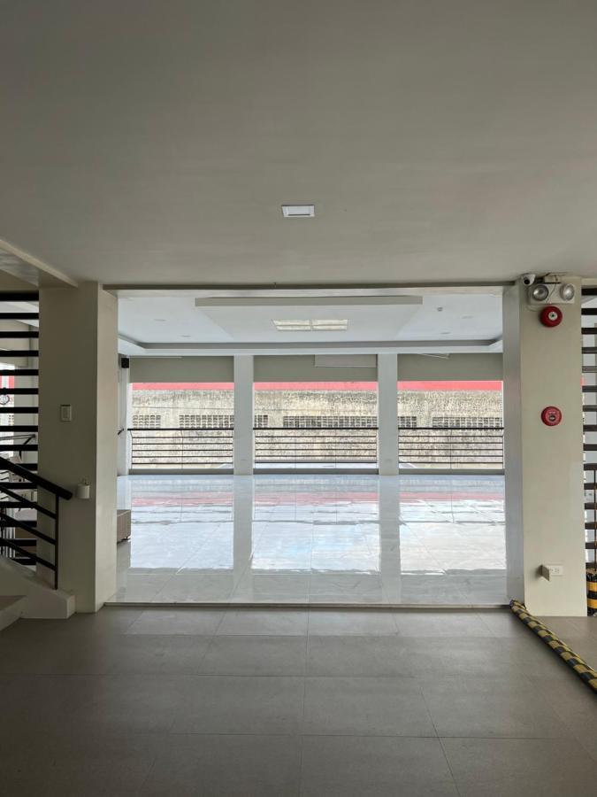 City Center - Front Of Iloilo Esplanade 2Br Condo Eksteriør billede